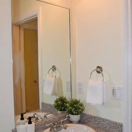 A Private Suite In Port Moody Exterior photo